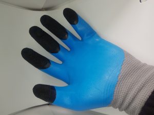 https://www.ebay.co.uk/itm/BLACK-AND-BLUE-WORK-GLOVES-SAFETY-BUILDERS-SEMI-WATERPROOF/392385191353?hash=item5b5bfaddb9:g:SiIAAOSw5hVdVWtQ
